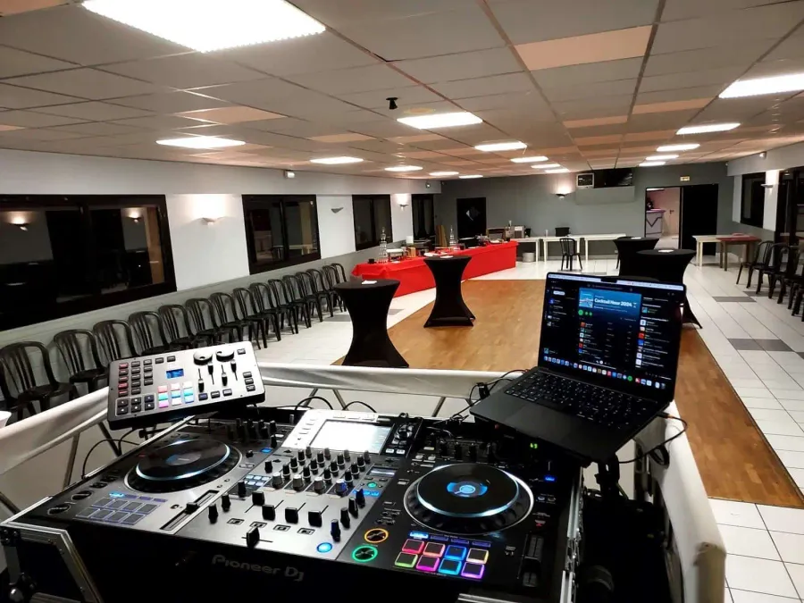 Un DJ Professionnel & Expérimenté à votre écoute